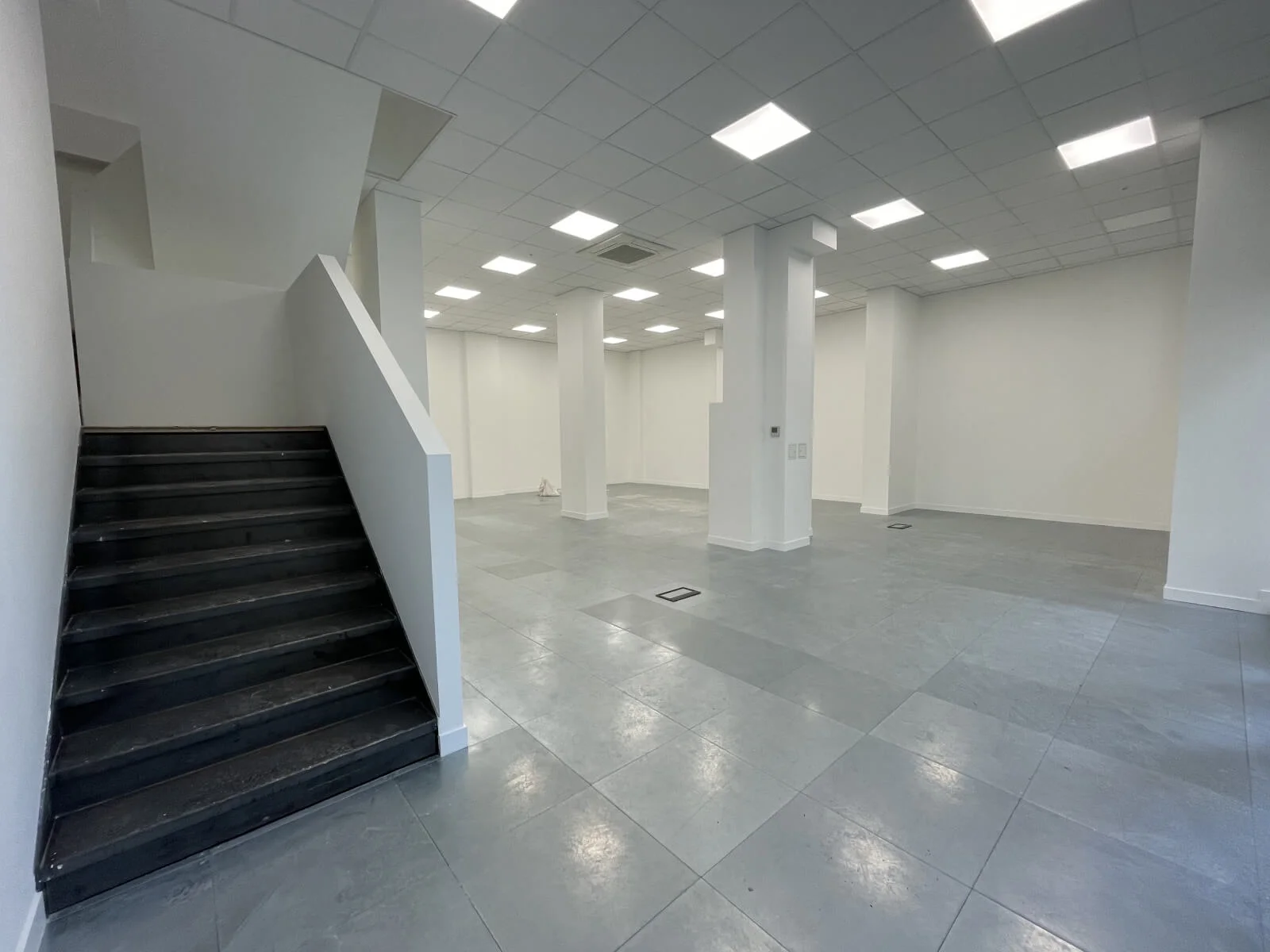 Cat A office fit out in Piccadilly, London